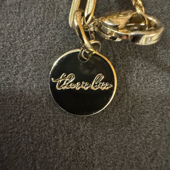 The Sis Kiss Gold Tone Chain Bracelet - Picture 5 of 5